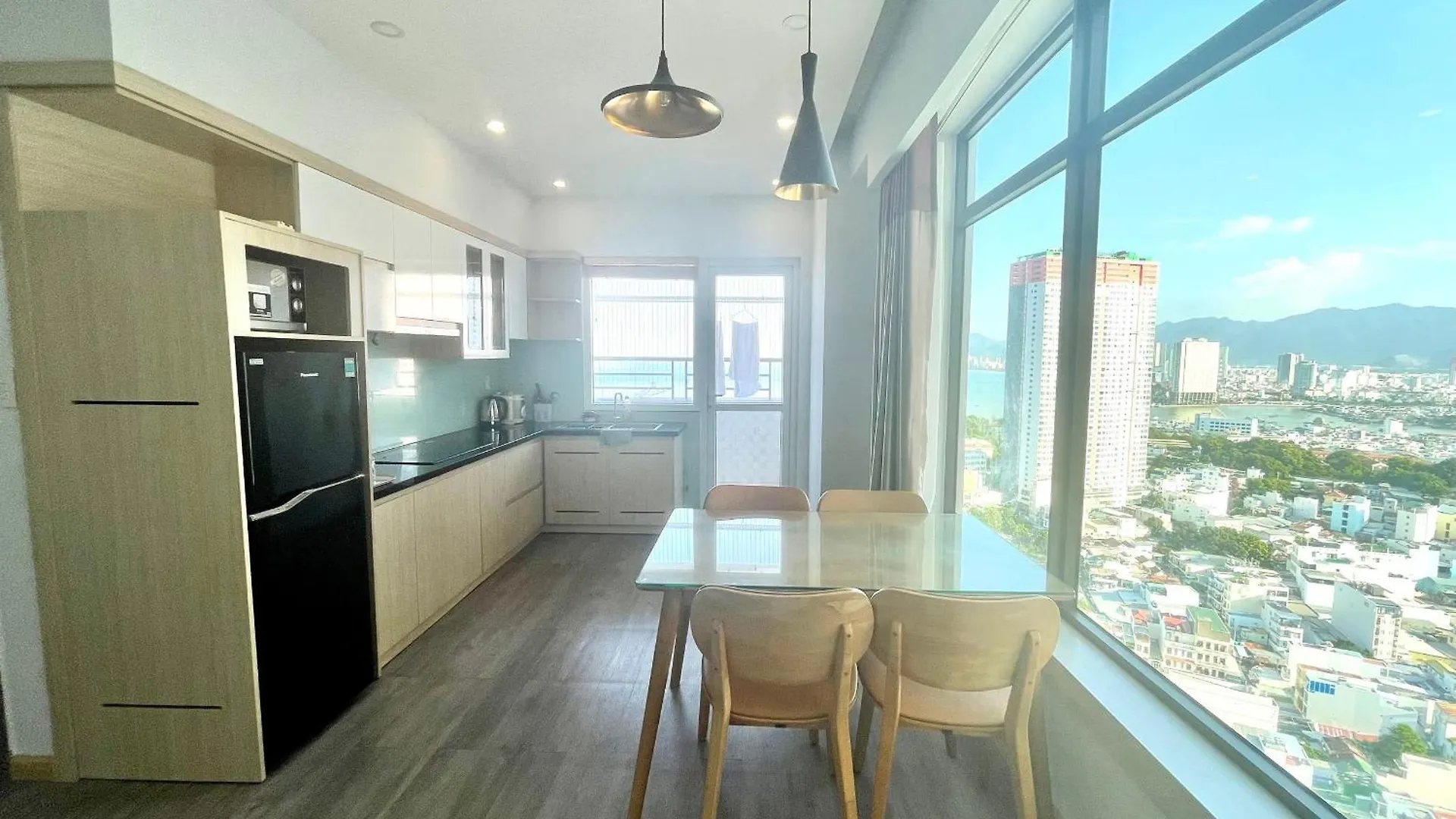 Duc'S Nha Trang Oceanus Apartment