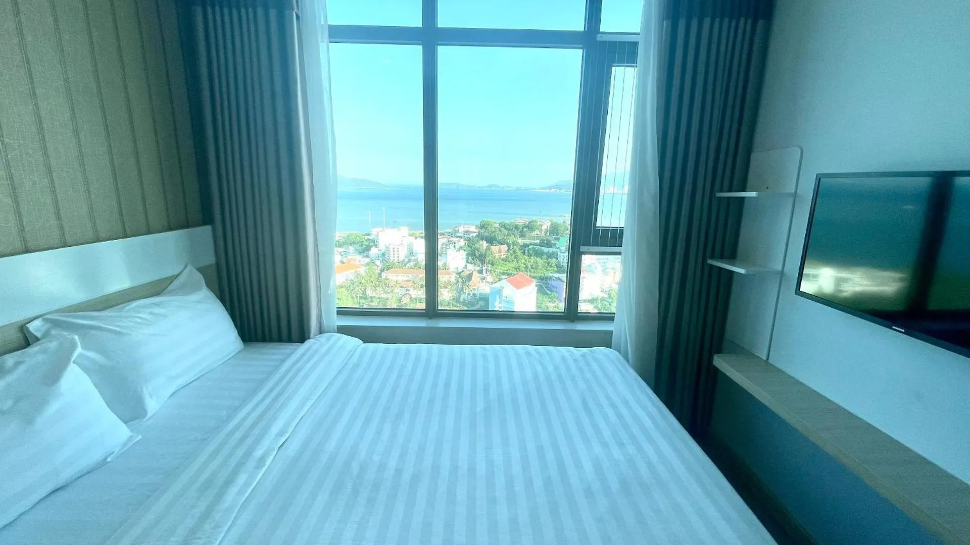 Duc'S Nha Trang Oceanus Apartment