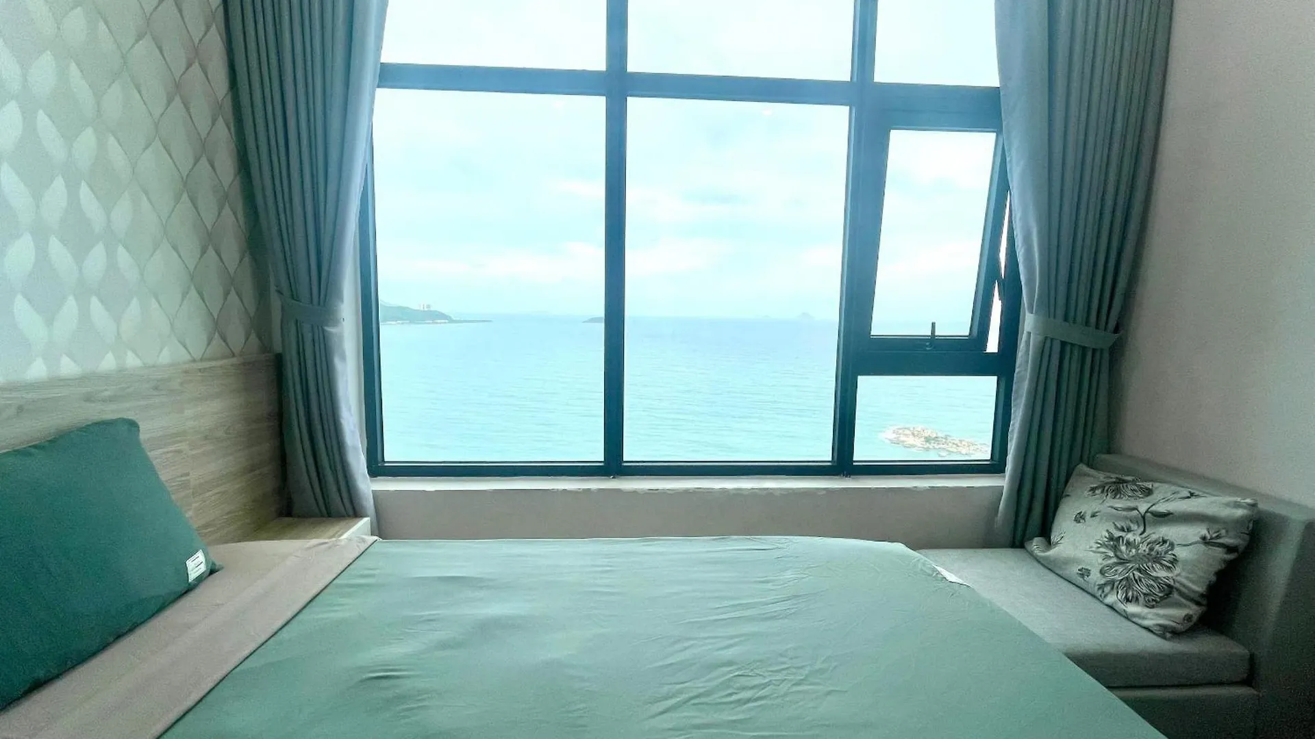 Duc'S Nha Trang Oceanus Apartment