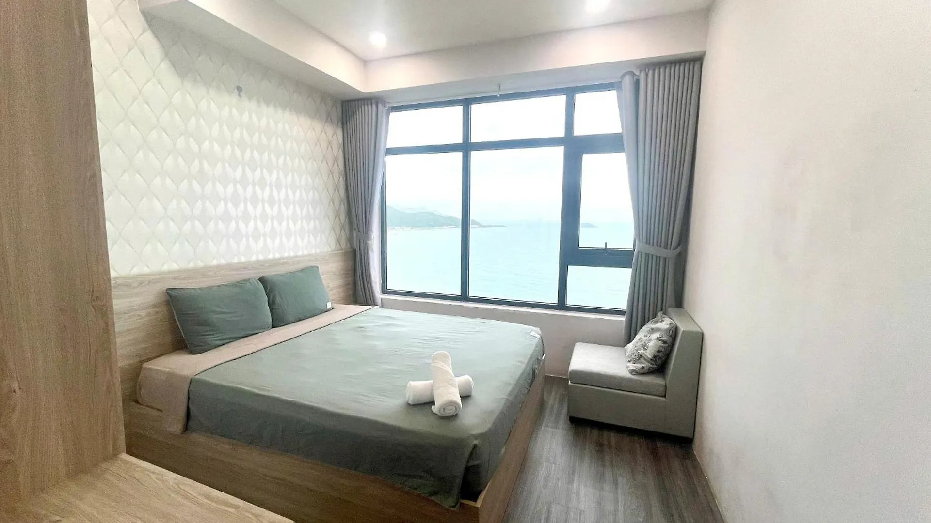 Duc'S Nha Trang Oceanus Apartment