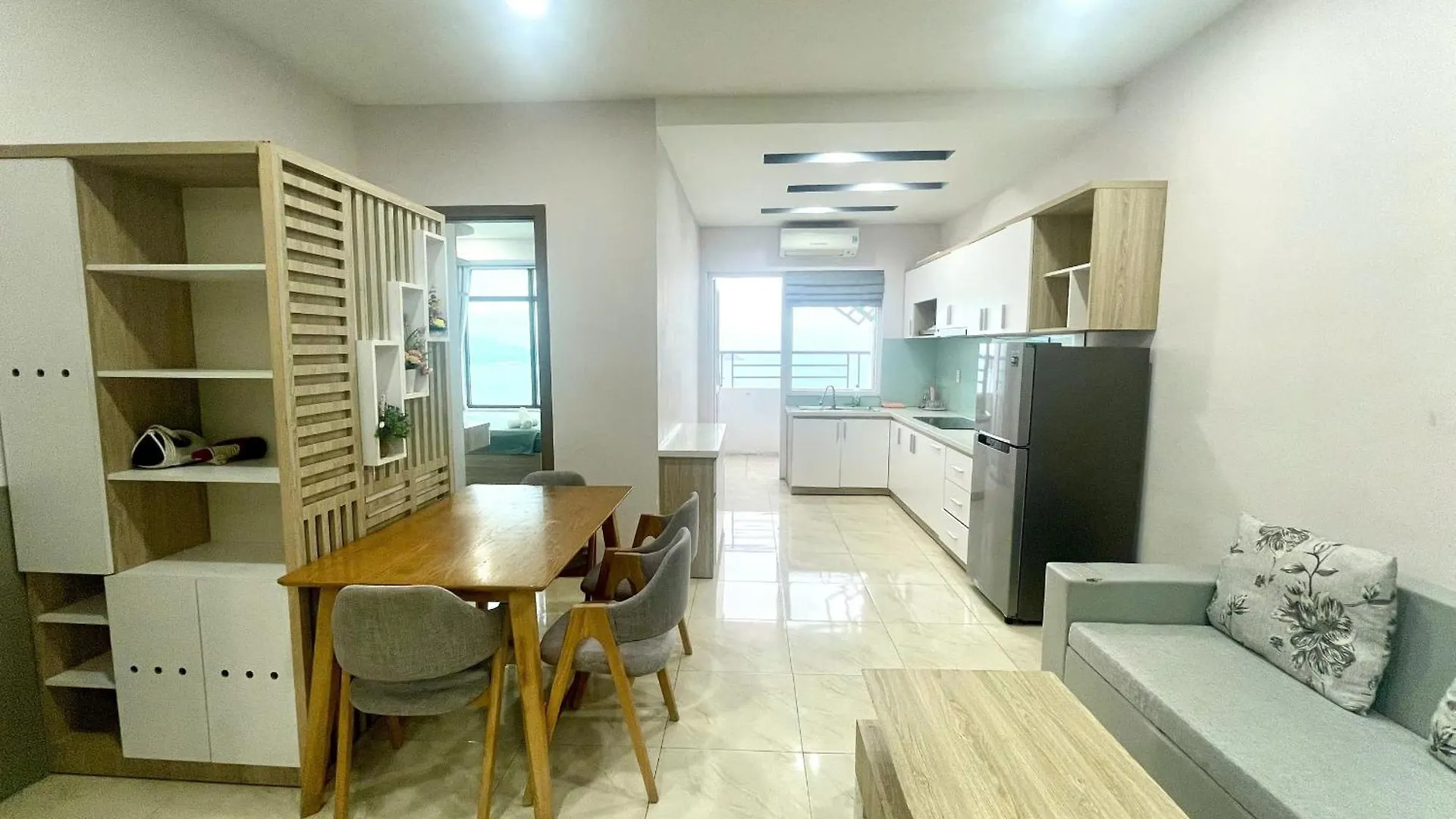Duc'S Nha Trang Oceanus Apartment